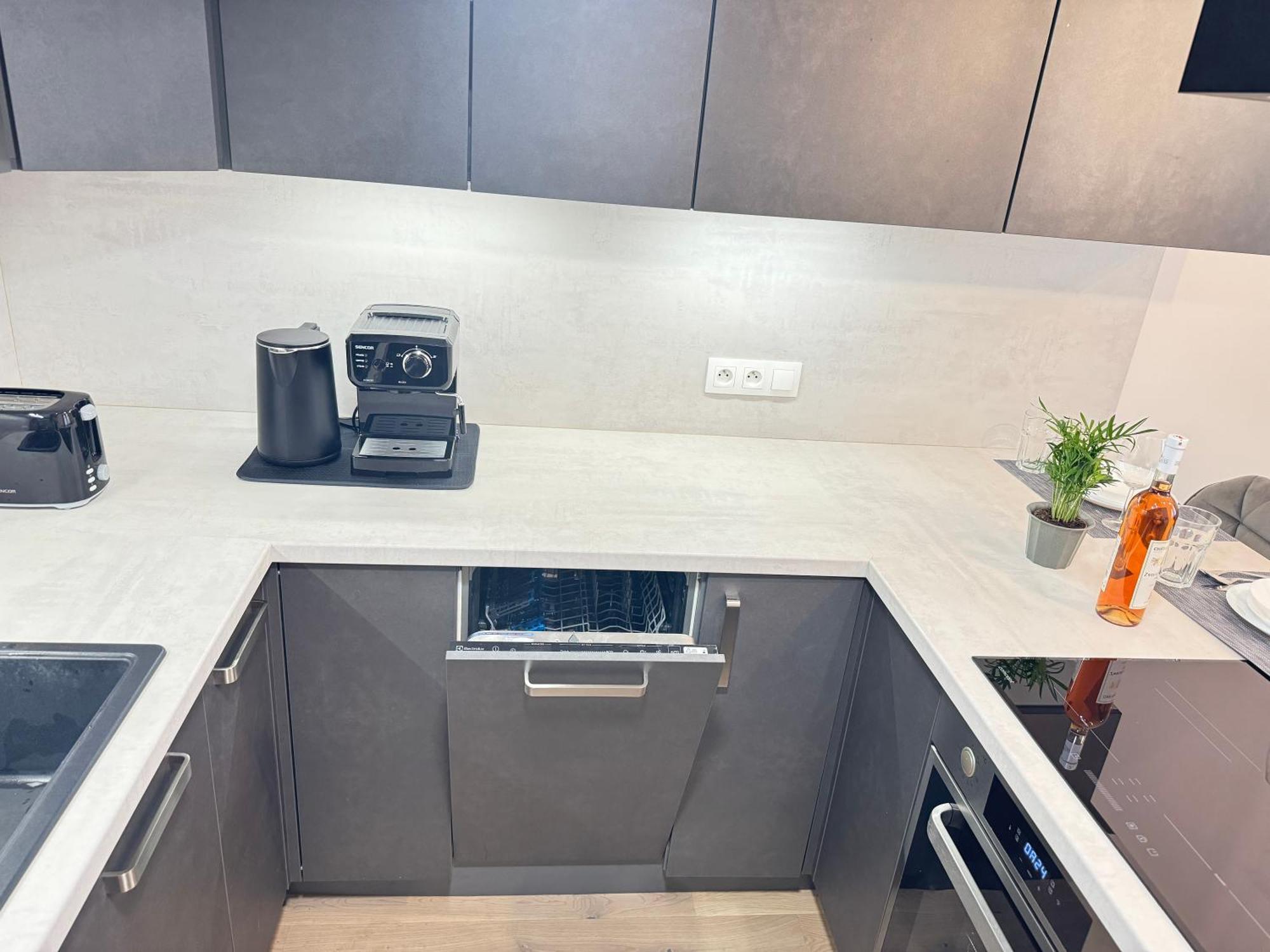 Free Parking - Cozy Apartment Near Vysehrad Railway Bridge Prága Kültér fotó