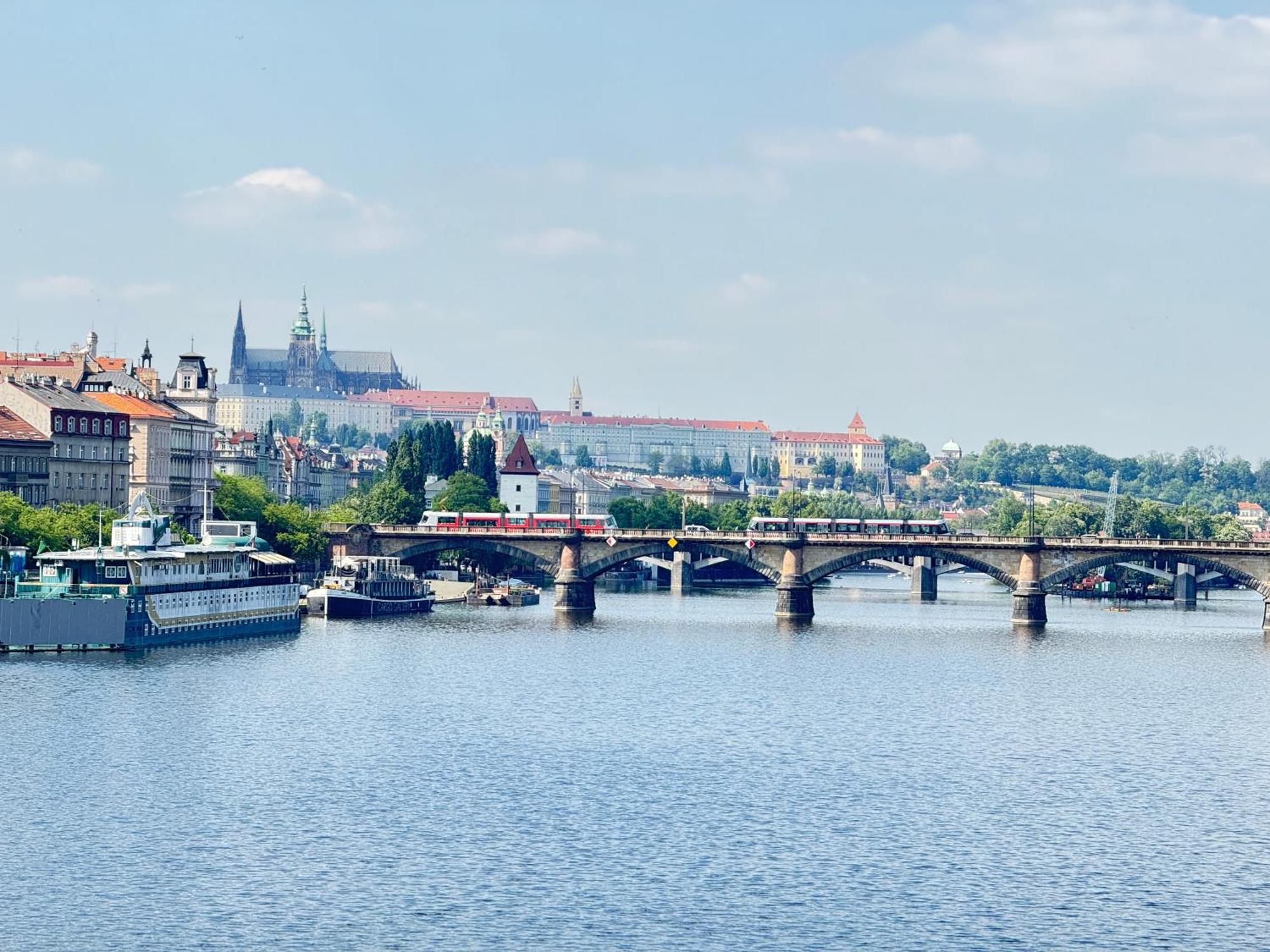 Free Parking - Cozy Apartment Near Vysehrad Railway Bridge Prága Kültér fotó